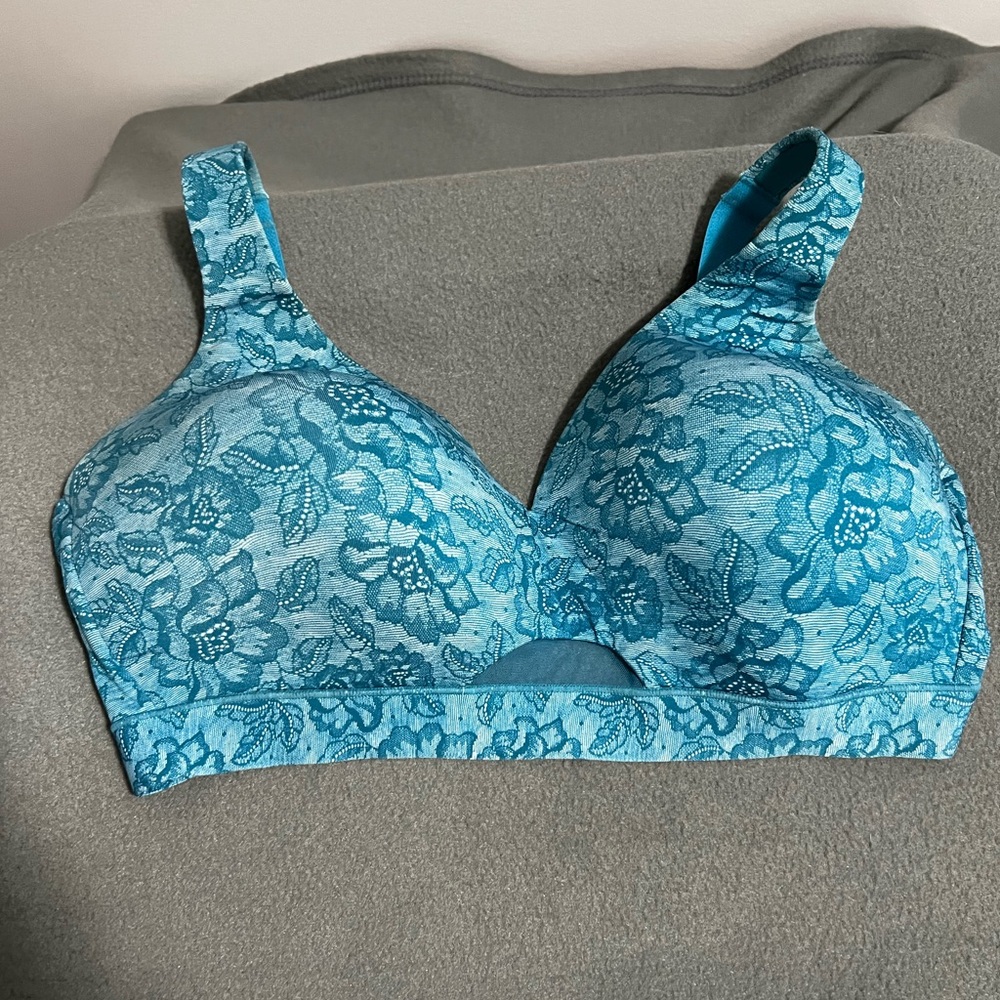 Cacique "Comfort Bliss lightly lined no wire" bra, size 36DDD